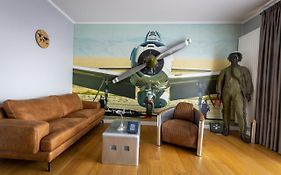 The Aviator Apartment - Jacuzzi&Panoramic View